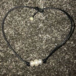 pearl choker